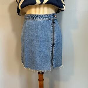 Front Zip Mini Skirt A-Line Jean Skirt Y2K, size 6